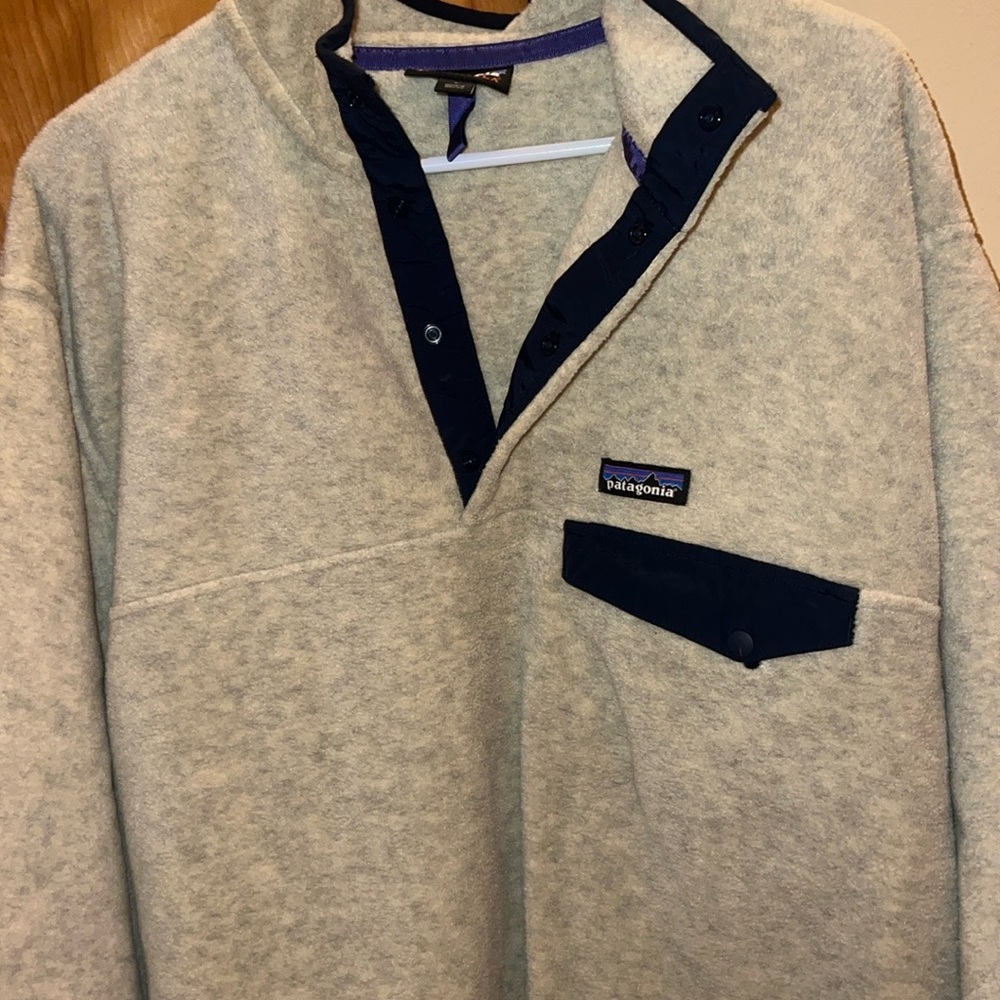 Patagonia Tan and Black Fleece Pullover